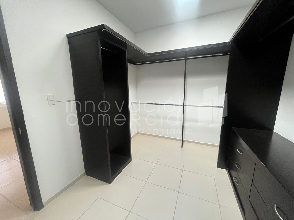 19 de 25: Vestidor rec principal