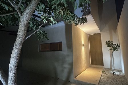 CASA COM PAINÉIS SOLARES CHOLUL VITUA