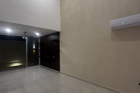 CASA COM PAINÉIS SOLARES CHOLUL VITUA