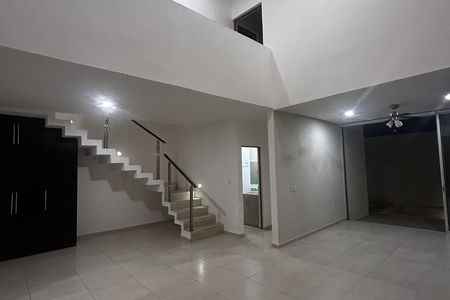 CASA COM PAINÉIS SOLARES CHOLUL VITUA