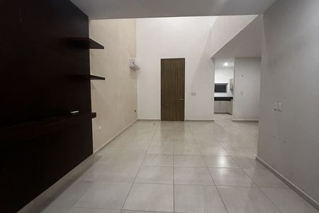 CASA COM PAINÉIS SOLARES CHOLUL VITUA