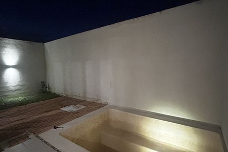 CASA COM PAINÉIS SOLARES CHOLUL VITUA