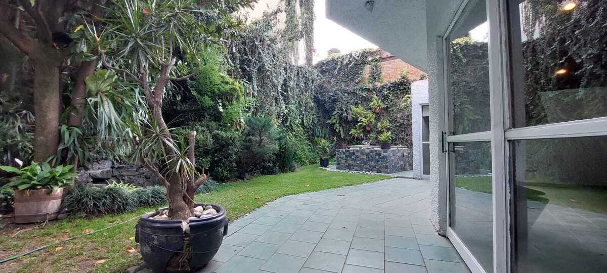 5 de 22: Al fondo, el Jacuzzi