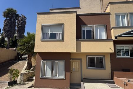 House for rent in Hacienda de las Palmas