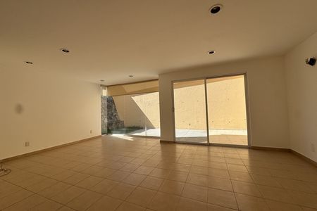 House for rent in Hacienda de las Palmas