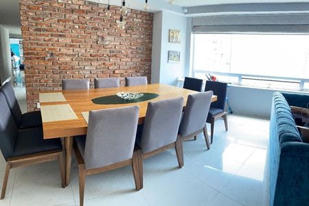 Apartamento à venda com varanda no Residencial Aquario (DG)