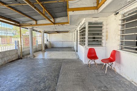CORNER HOUSE WITH LARGE LAND IN SAN DAMIAN, GARCIA GINERES