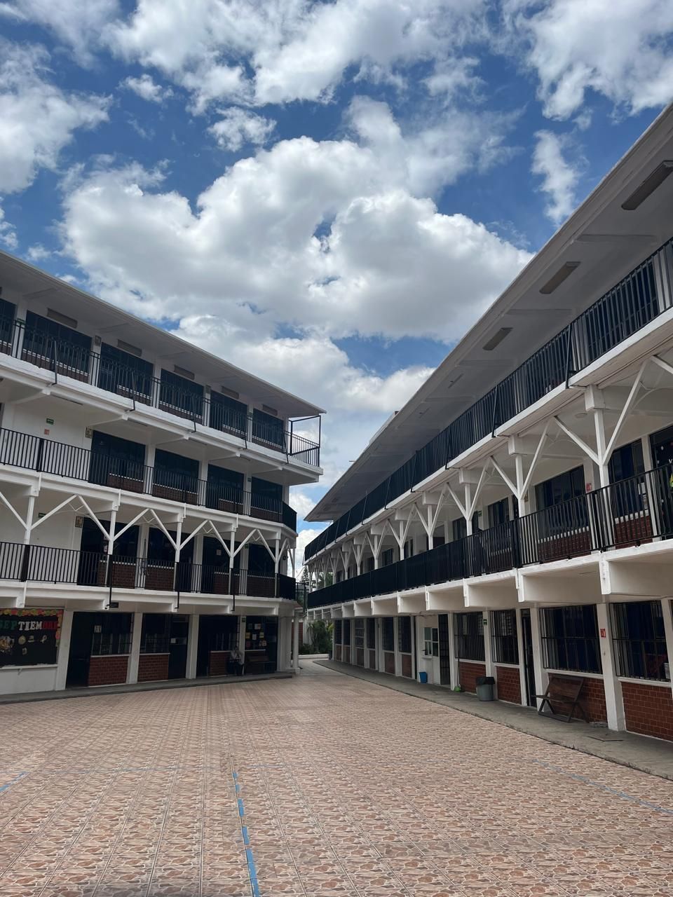 https://assets.easybroker.com/property_images/4896732/83248762/EB-RU6732.jpeg?version=1733296235