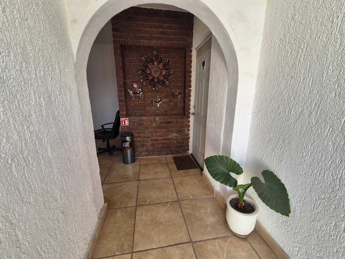 9 de 13: Entrada Principal