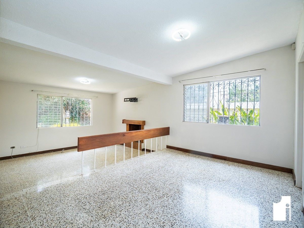 Casa en Zona 16, Guatemala, foto 4 de 22