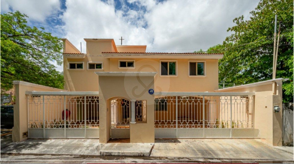 Venda de Casa Residencial em Felipe Carrillo Nte. com 4 Quartos e piscina, foto 1 de 50