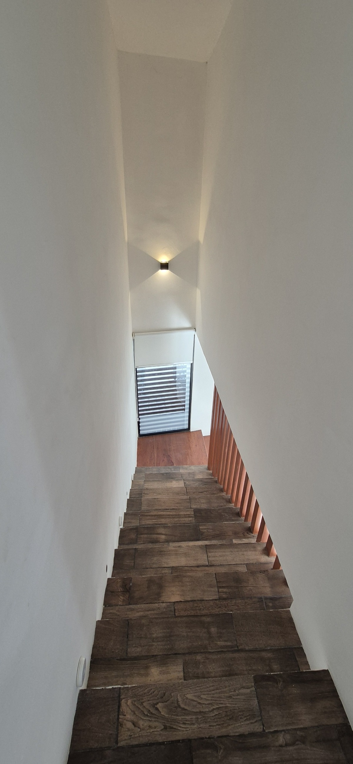 12 de 26: ESCALERAS PLANTA ALTA