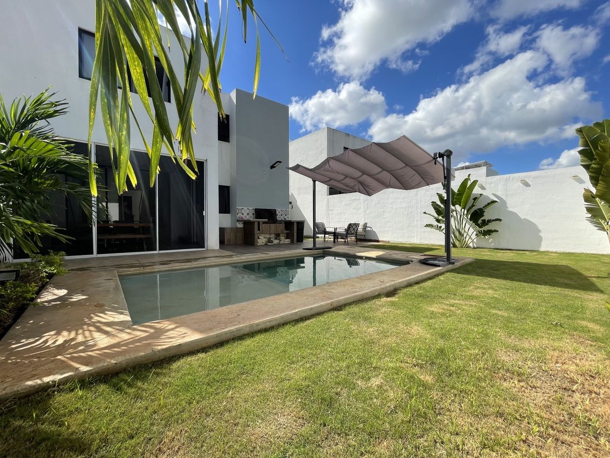 Furnished House in a Gated Community, Excellent Location in Temozón with Solar Panels, photo 1 of 33
