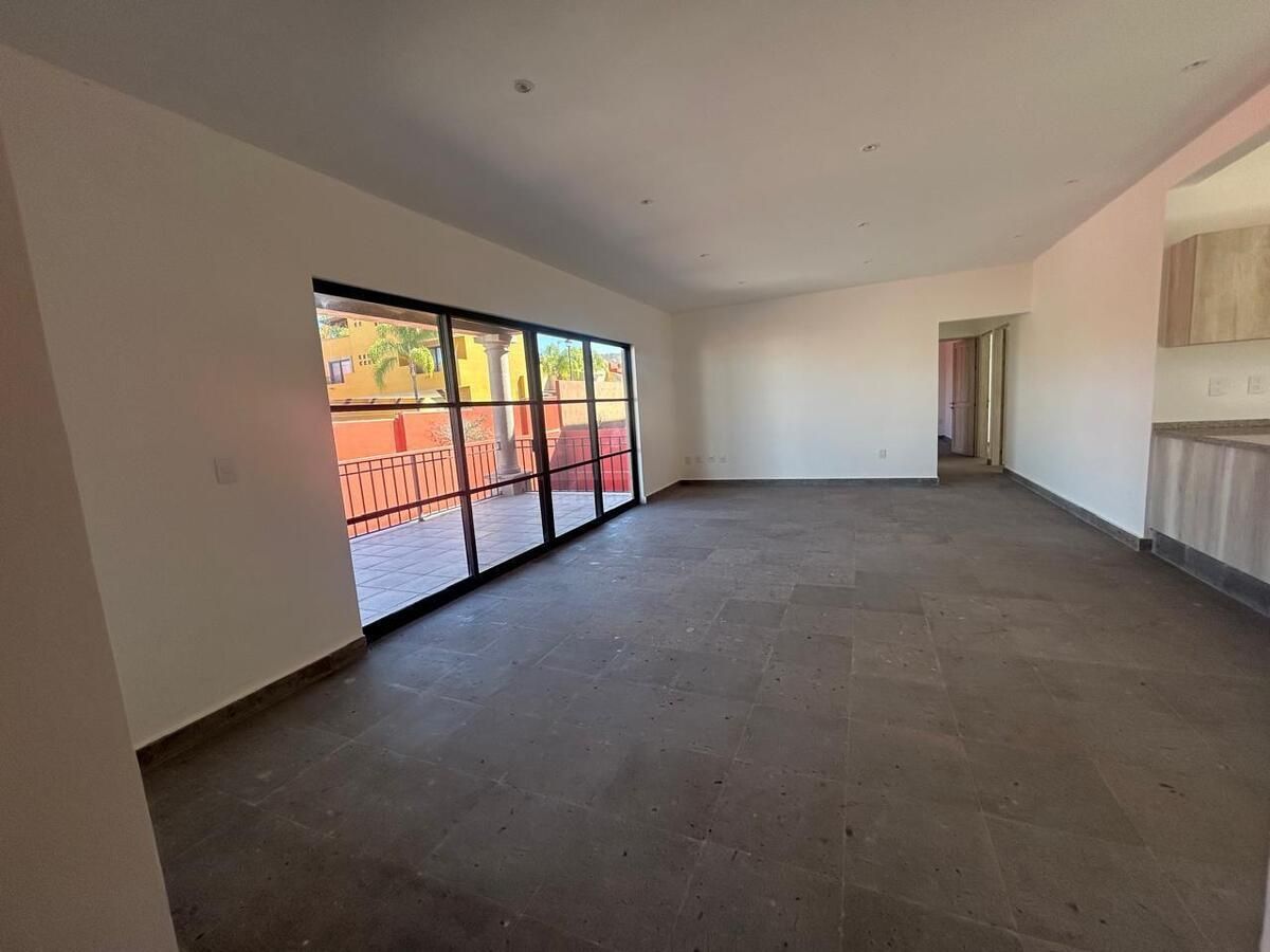 HERMOSO DEPARTAMENTO SIN AMUEBLAR EN RENTA, EN RESIDENCIAL EL MILAGRO, foto 1 de 34