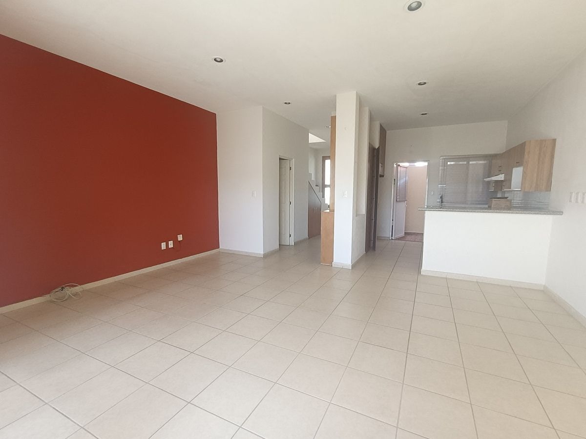 Casa en venta en Naranjos Juriquilla - foto 2
