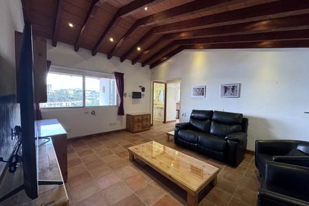 Apartamento tipo loft mobiliado e com serviços de frente para o Lago Juriquilla