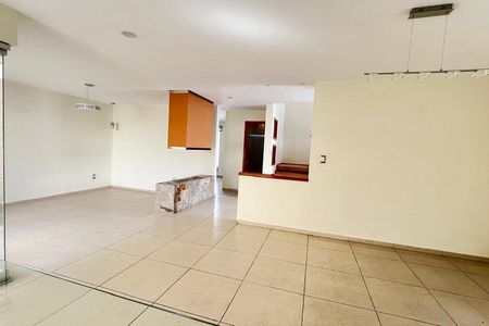 Casa para Alugar em La Vista com sala de jogos