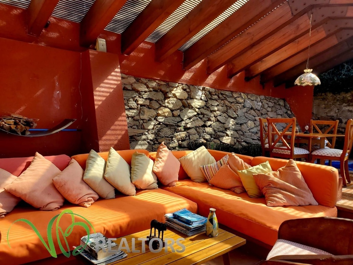 2 of 35: Sala terraza