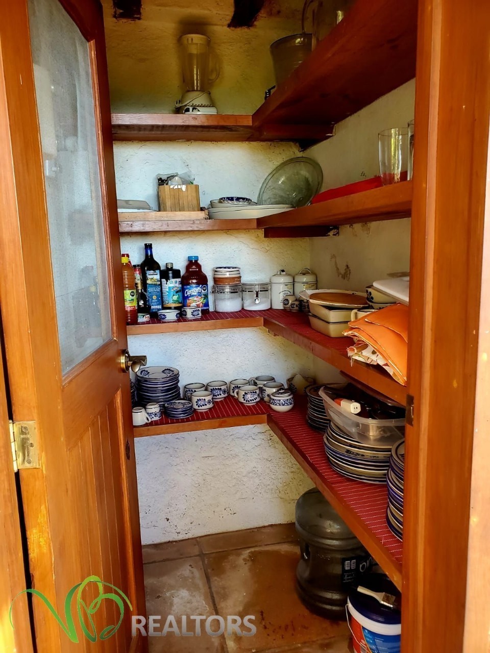 13 of 35: Alacena terraza