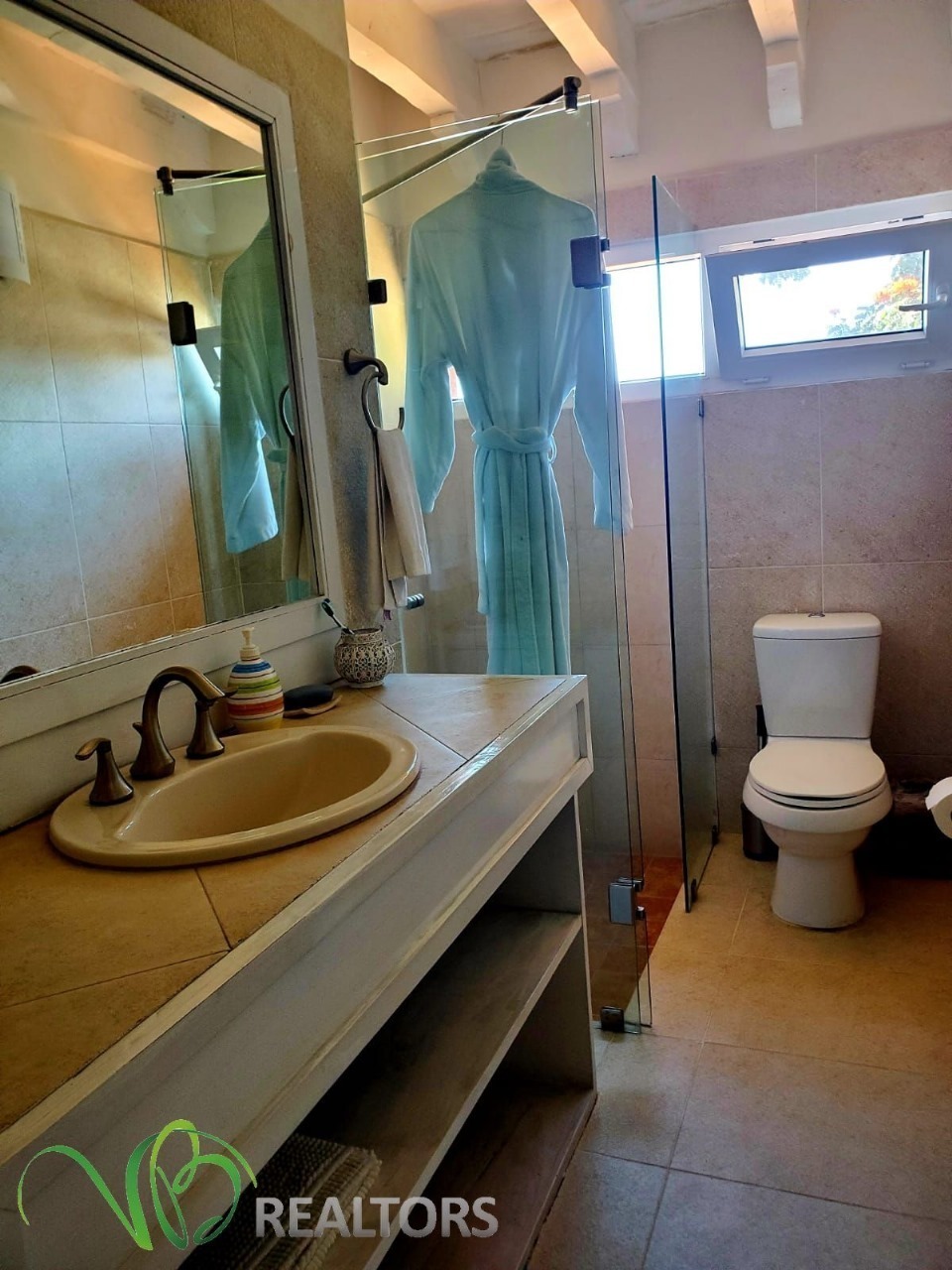 18 of 35: Baño Intermedio