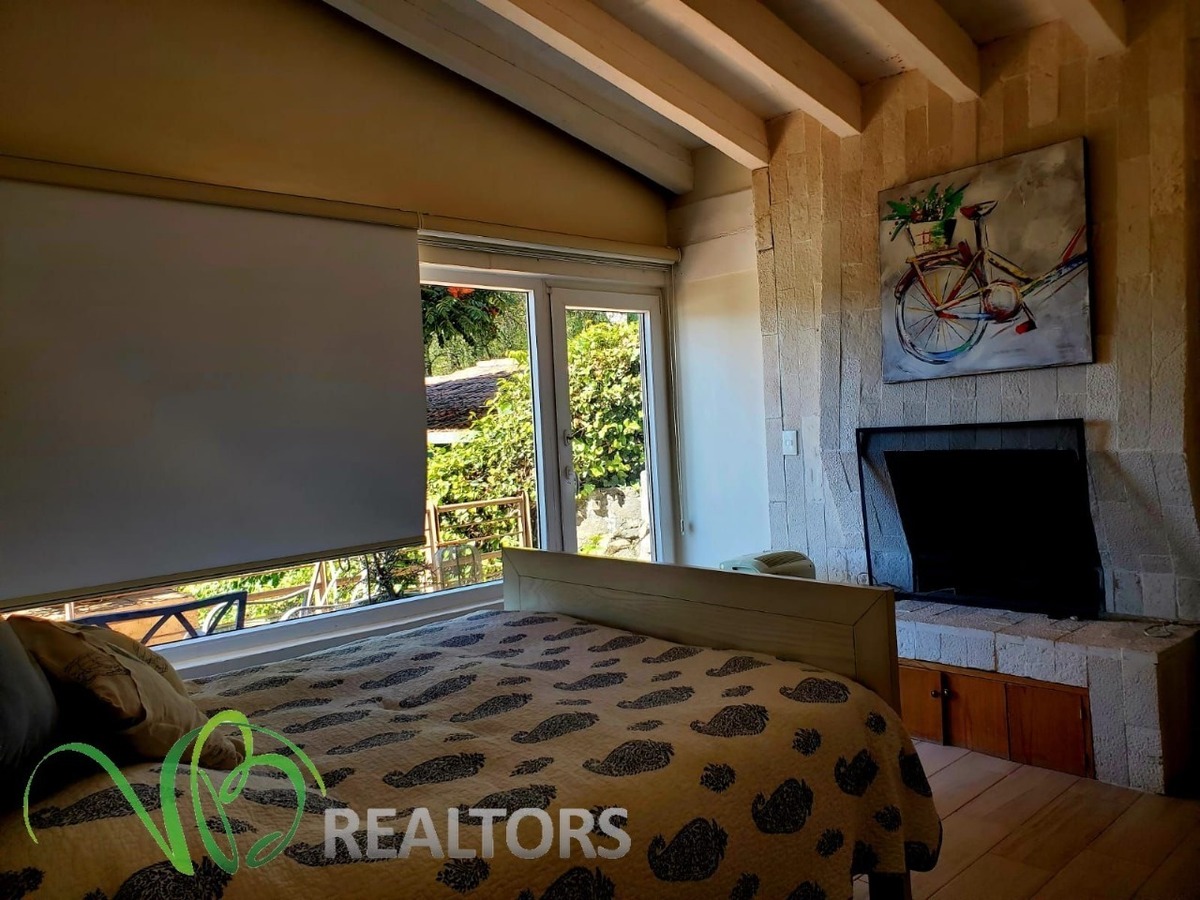 19 of 35: whats: 55 1384 0469