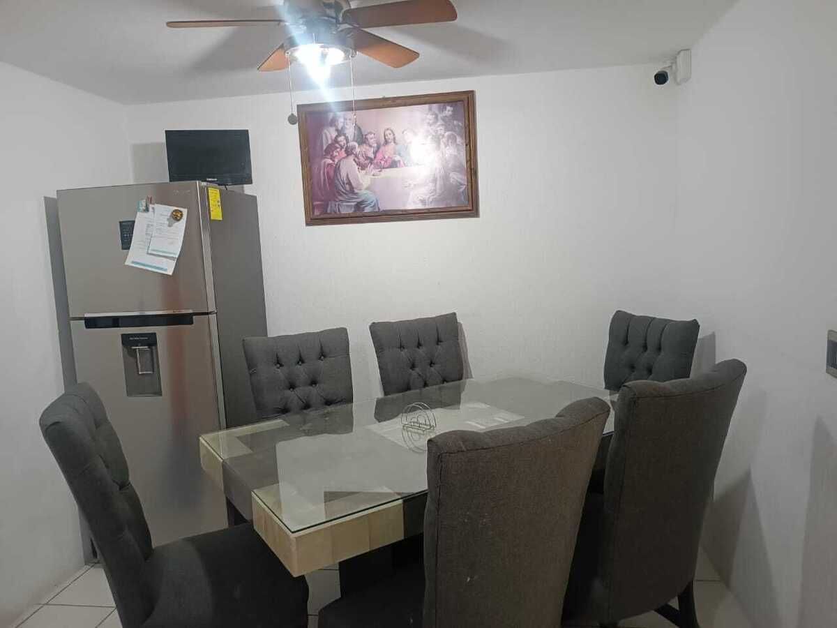 8 de 35: Área de comedor