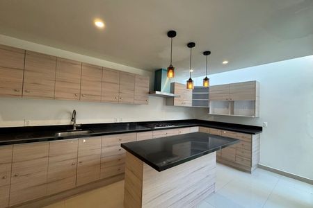 CASA EN RENTA EN TOLUCA, FUENTES DE SAN JOSE