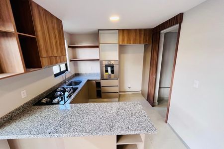 Incrível apartamento no térreo com jardim em Juriquilla