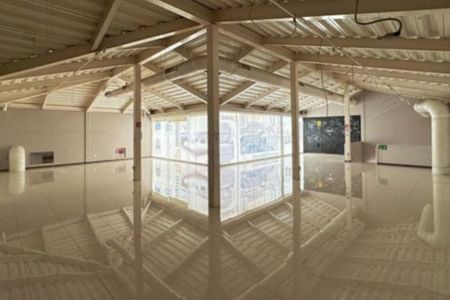 Local comercial en Renta, 516.40 M2, Av. Paseo de los Leones.- $193,593 +iva