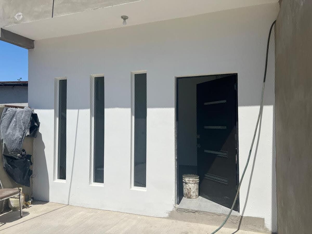 Venta de Local Comercial en Col. Azteca.