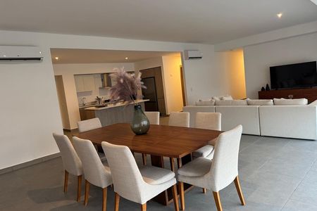 Departamento en  Venta o Renta  Vía Montejo