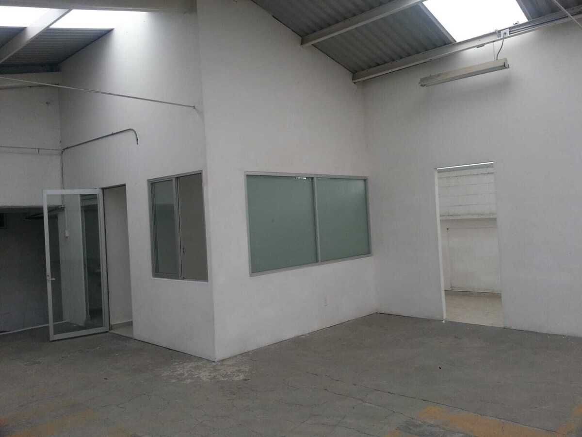 2 de 4: Oficina.