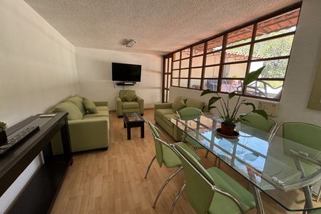 Excelente departamento AMUEBLADO para renta
