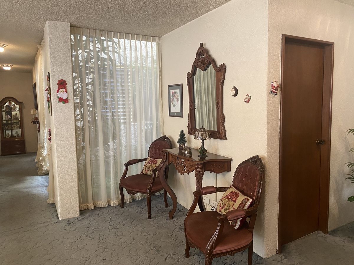 1 de 30: Medio baño de visitas