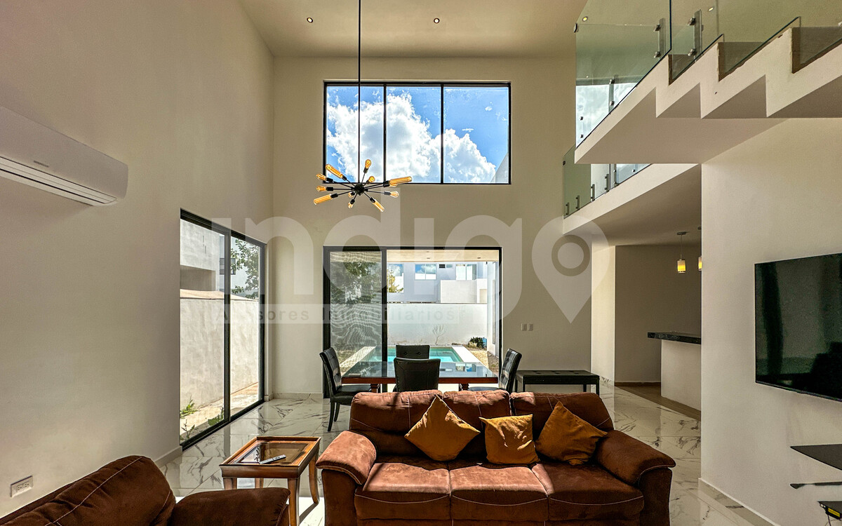 6 de 50: Sala / Comedor Corridos