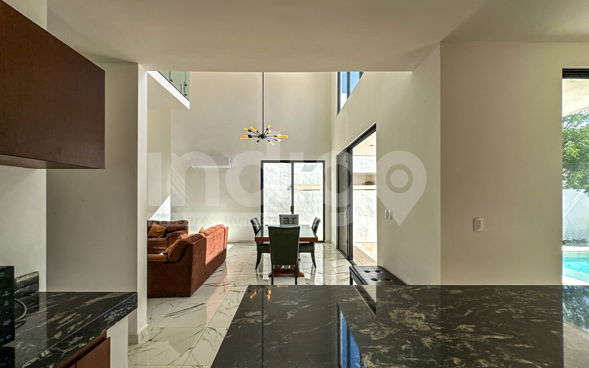 13 de 50: Vista desde la Cocina