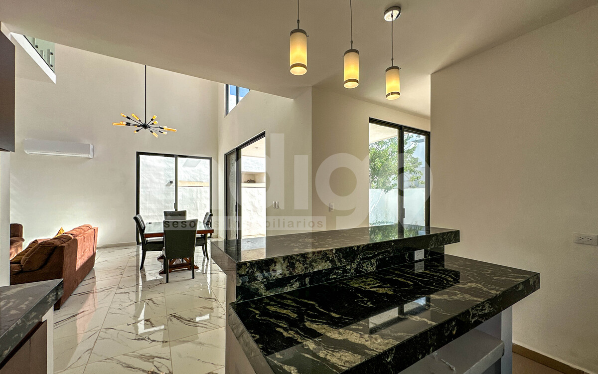 14 de 50: Vista desde la Cocina