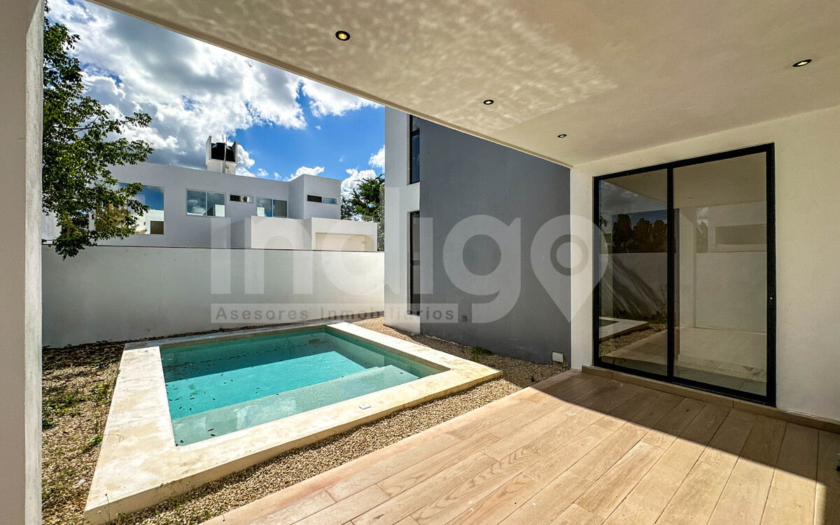 20 de 50: Terraza Posterior Techada