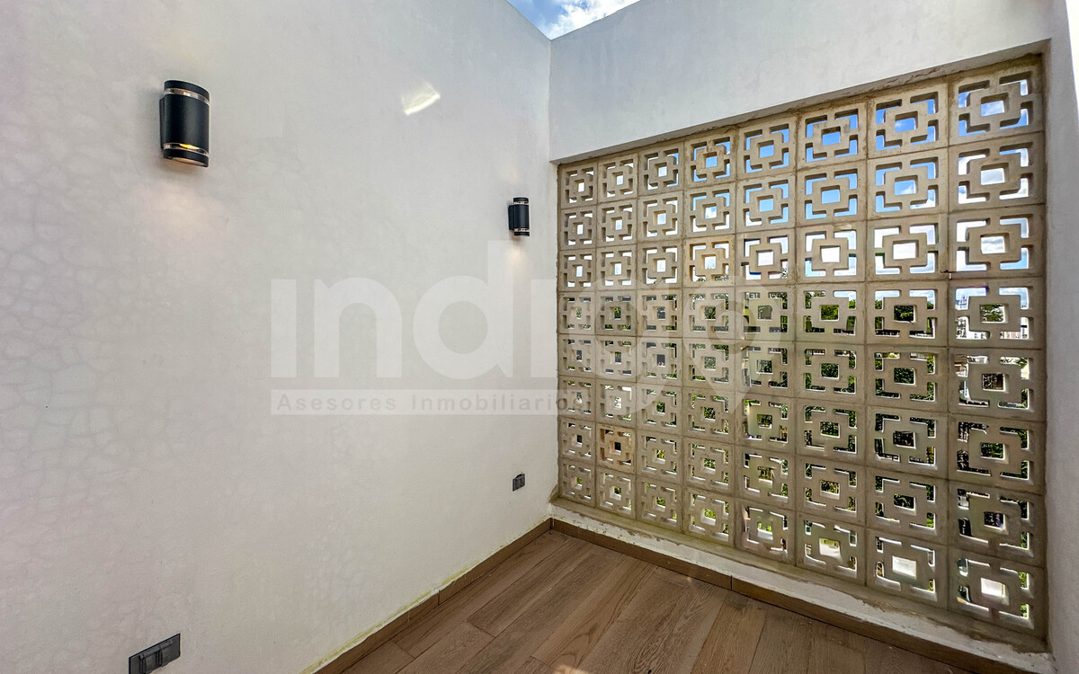 31 de 50: Terraza Privada de Recámara Principal