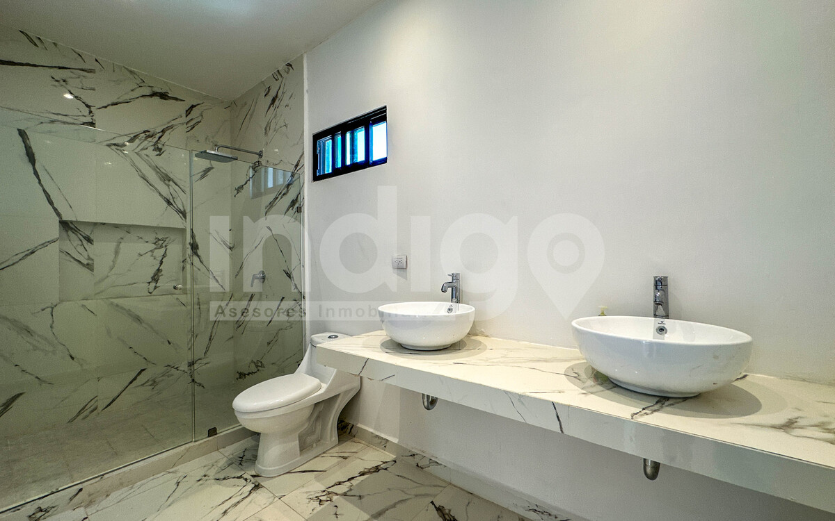 33 de 50: Baño Recámara Principal