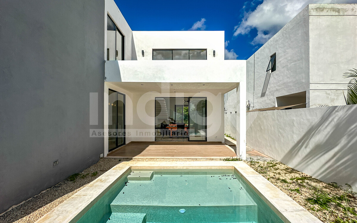 40 de 50: Fachada Trasera