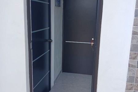 Studio on the upper floor for rent in Pensiones Merida