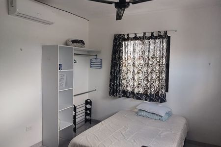 Studio on the upper floor for rent in Pensiones Merida