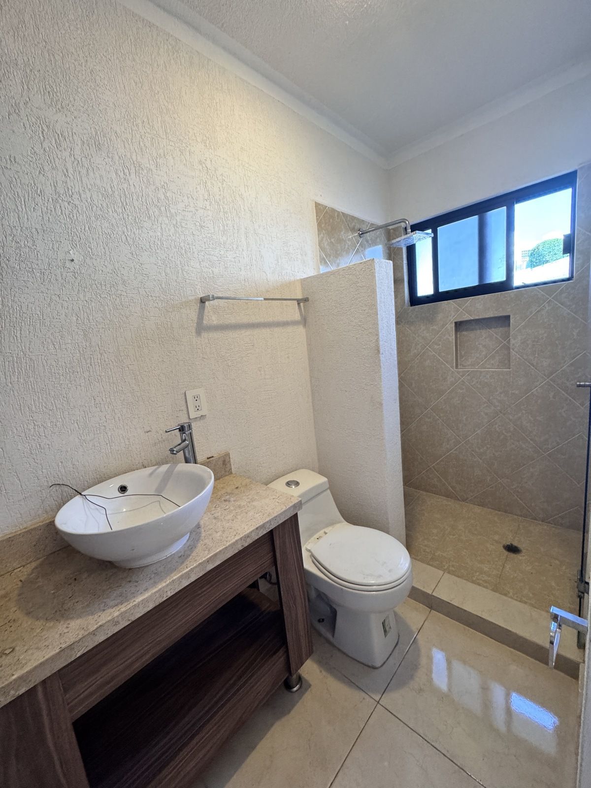 4 de 22: Baño recámara PB
