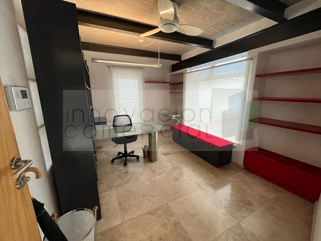 14 de 21: Estudio en planta baja