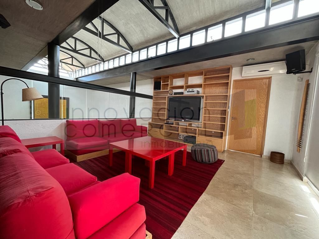 17 de 21: Sala de tv en planta alta