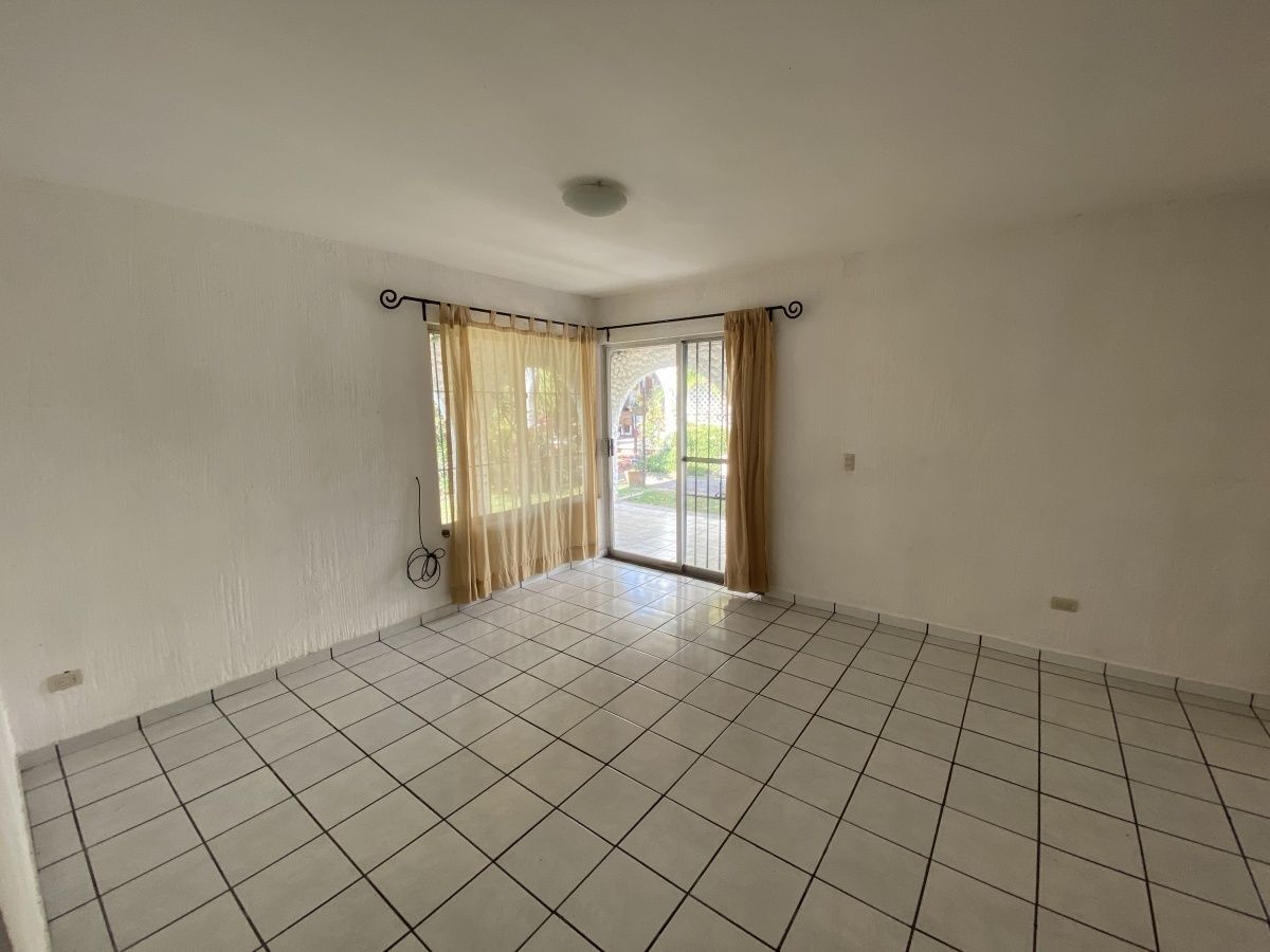 CASA EN VENTA EN FRACC. EL CID VILLAS ALHAMBRA, foto 1 de 27
