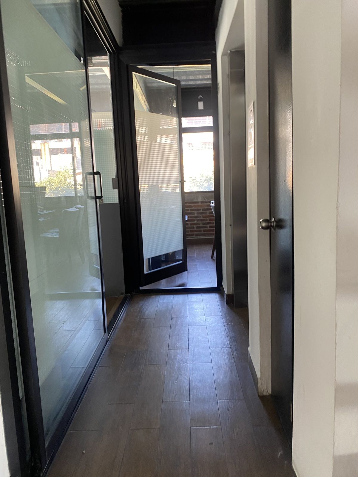 6 of 19: vista accesos a oficinas