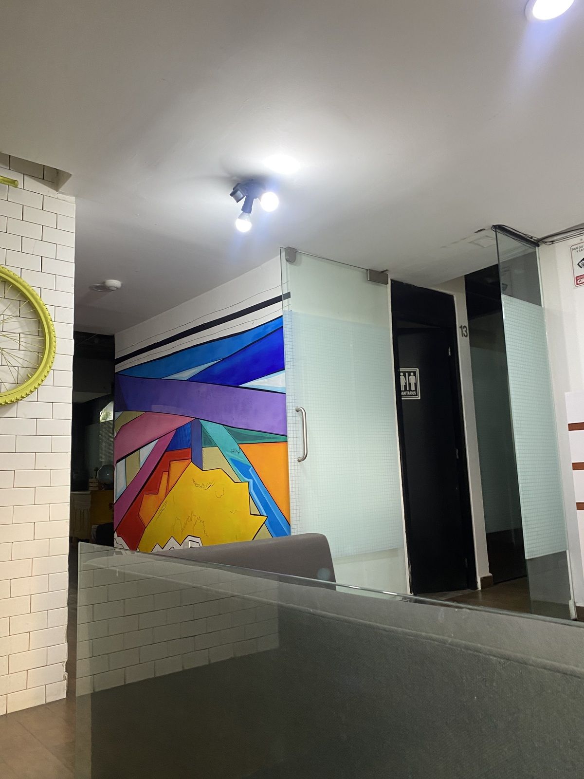 19 of 19: vista lobby