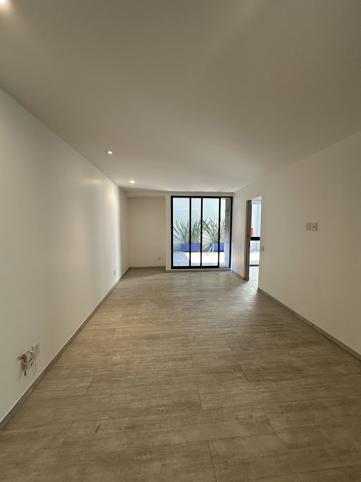 5 of 25: Sala - Comedor